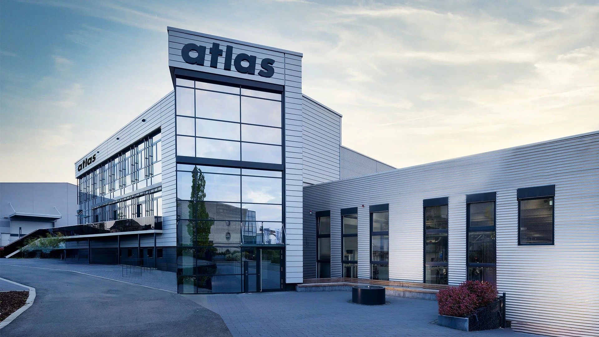 Cómo ATLAS está trasladando 115 años de valor de marca a la IA