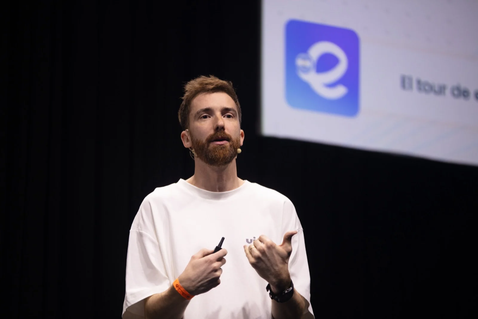 How Vivi Smart Growth Scaled Their AEO Service and Grew Their Clients' AI Revenue